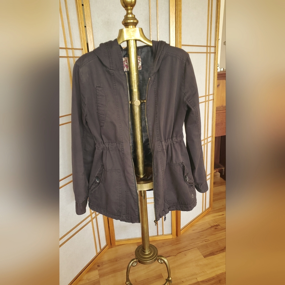 Bundle 5/$25 Size L Element Spring/Fall Jacket - Picture 2 of 6